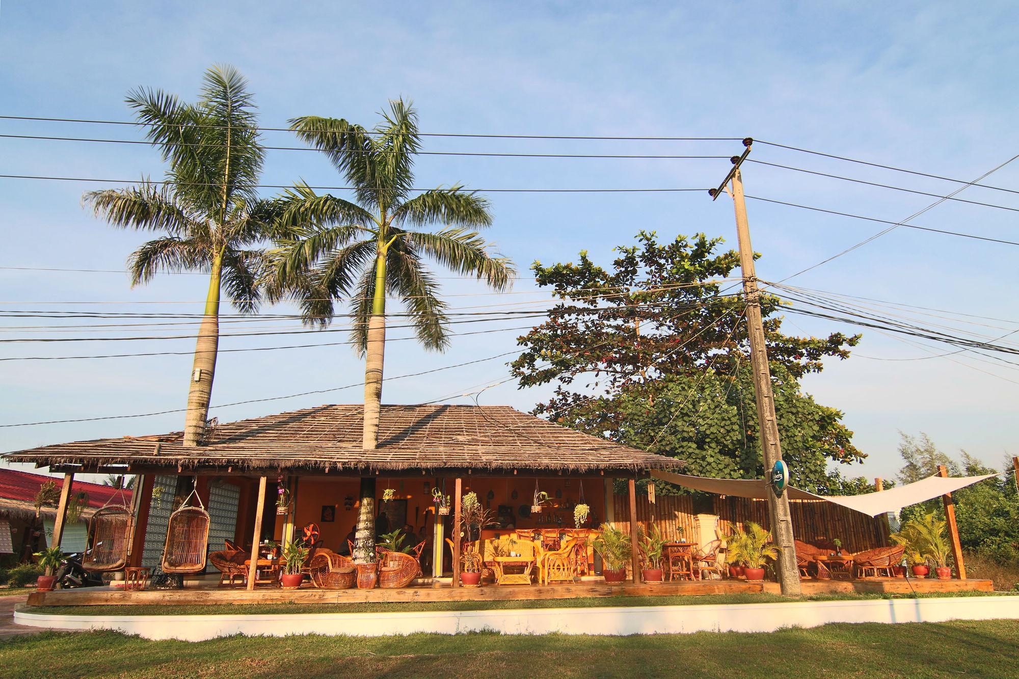 Sunset Lounge Hotel Sihanoukville Kültér fotó