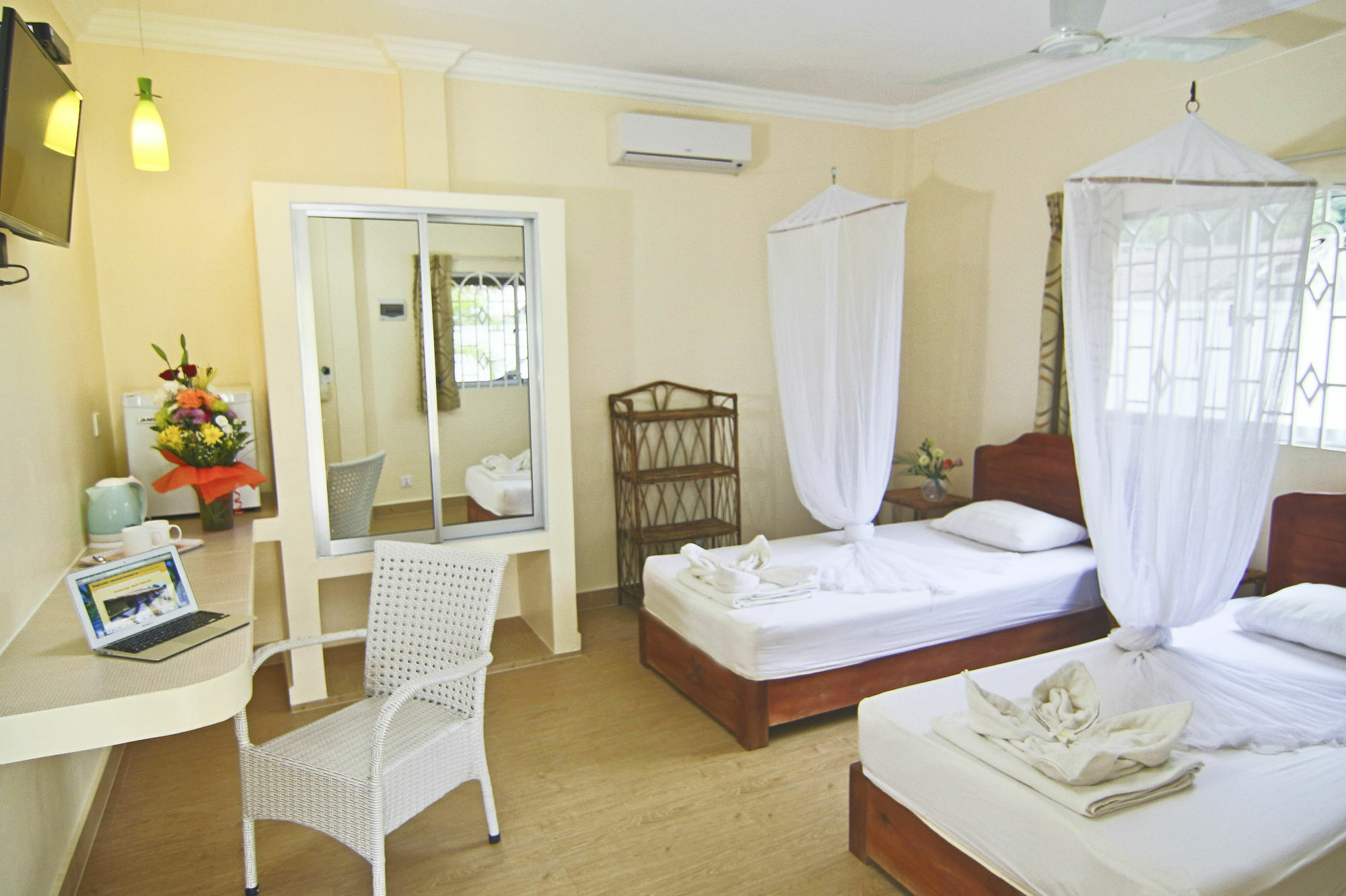 Sunset Lounge Hotel Sihanoukville Kültér fotó